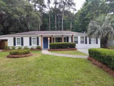 Main picture of 7 Brookview Dr