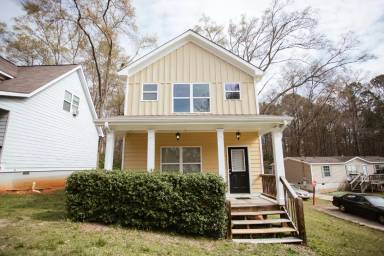 Main picture of 109 Moreland Ave