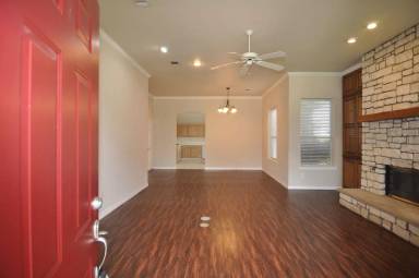 Main picture of 4804 Glen Echo Dr