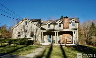 Main picture of 1921 Dublin Rd