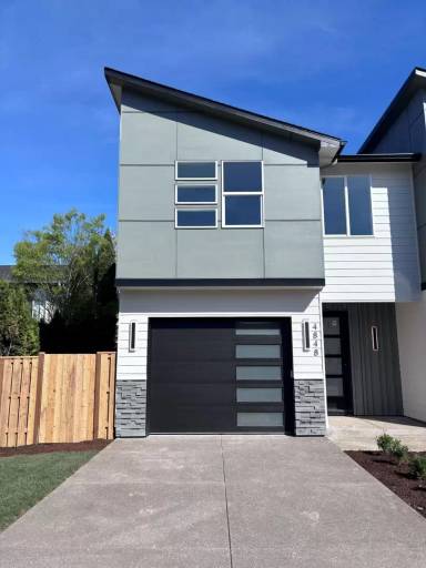 Main picture of 4848 Elvira Pl N