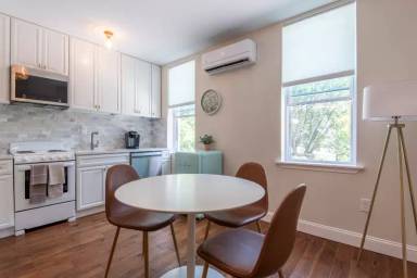 Main picture of 3621 Hamilton St