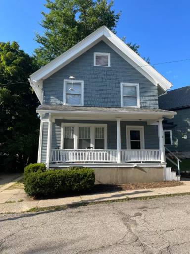 Main picture of 423 Cross St