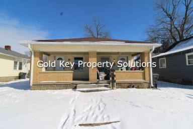Main picture of 2406 Locust St