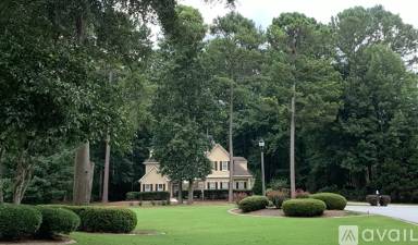 Main picture of 80 Preswick Park Dr