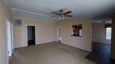 Main picture of 325 E Lime St
