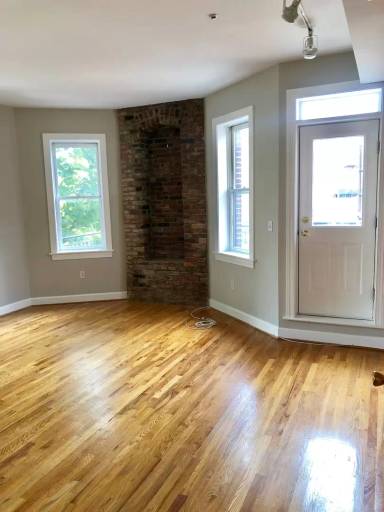 Main picture of 2000 15th St NW