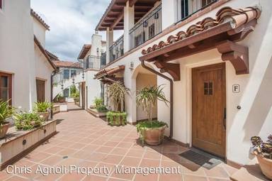 Main picture of 105 W De la Guerra St