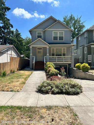 Main picture of 9012 SE Steele St