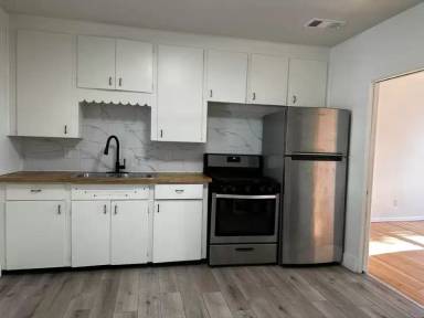 Main picture of 424 W Michigan Ave