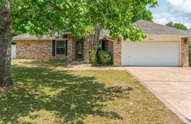 Main picture of 304 Seattle Slew Ct