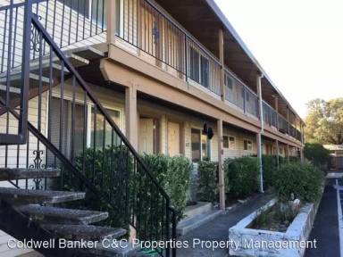 Main picture of 1030 N Court St