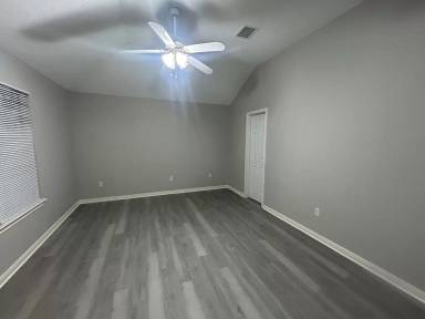 Main picture of 245 Western Dr