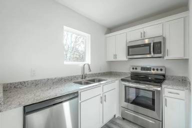 Main picture of 73 Shallowford Rd