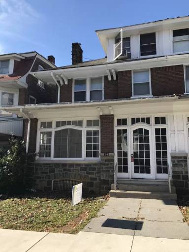 Main picture of 34 S 18th St