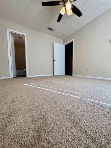 Main picture of 102 E Gruver Cir