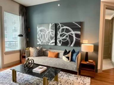 Main picture of 1333 West Loop S