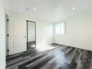 Main picture of 2855 1/2 Cincinnati St