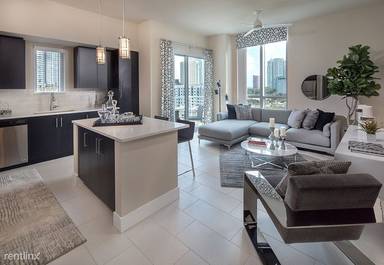 Main picture of 1029 SW 3rd Ave