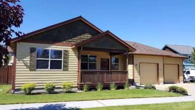 Main picture of 20832 NE Sierra Dr