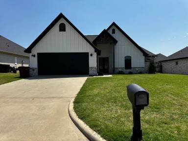 Main picture of 104 Decoy Ln