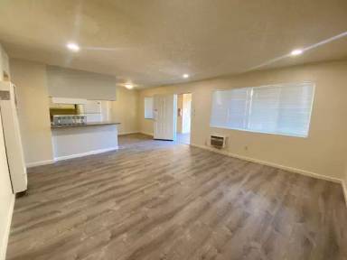 Main picture of 1495 Bassett Dr