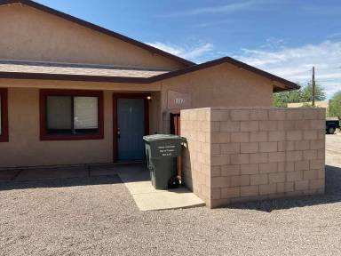 Main picture of 1012 E Blacklidge Dr