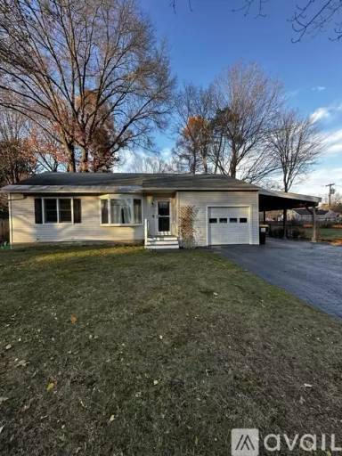 Main picture of 6 Maplewood Dr
