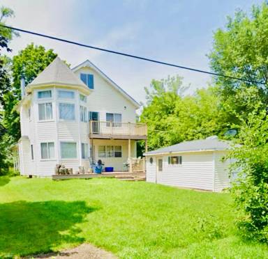Main picture of 19239 W Fairview Dr