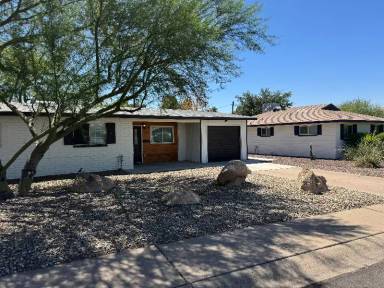 Main picture of 3343 N 6th Ave