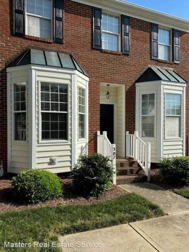 Main picture of 307 Knightsborough Way