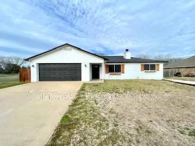 Main picture of 396 Fernwood Dr