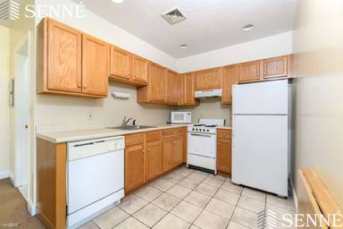 Main picture of 15 Pearl St