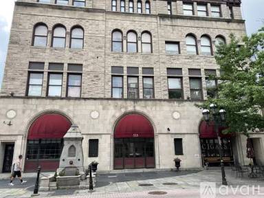 Main picture of 535 Main St
