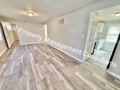 Main picture of 7905 E 112th St