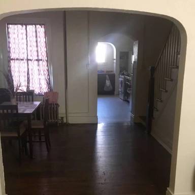 Main picture of 423 W Princess St