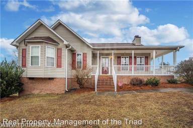 Main picture of 4760 Leprechaun Ln