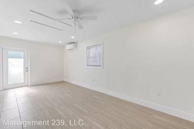 Main picture of 655 94th Ave N