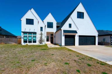 Main picture of 8909 NW 130th St