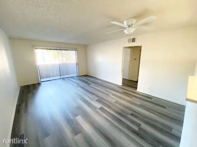 Main picture of 15020 Burbank Blvd