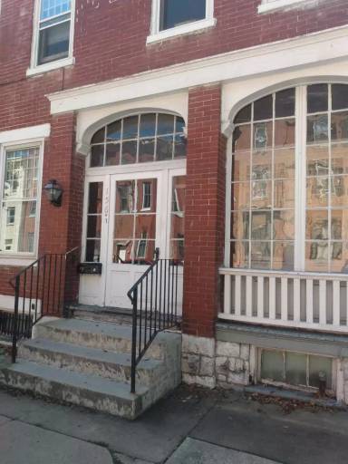 Main picture of 156 W Louther St