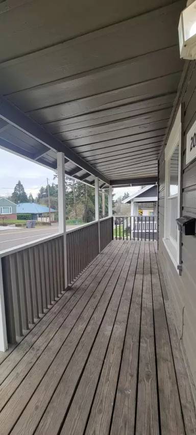 Main picture of 203 SE Ford St