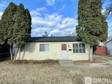 Main picture of 1447 Andrea St