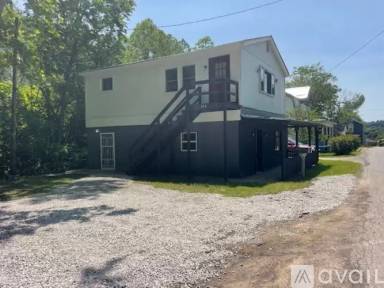 Main picture of 223 Edgington Ln