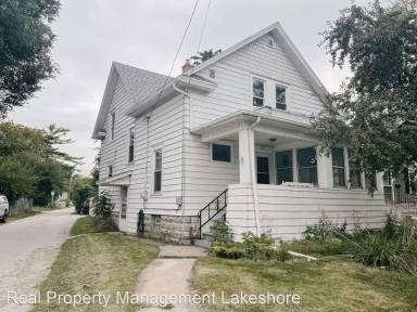 Main picture of 114 Bowen St