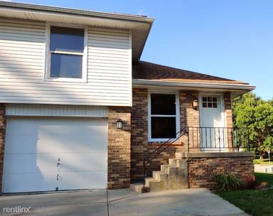 Main picture of 11006 V St