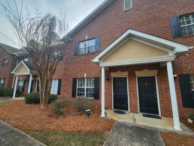 Main picture of 205 Woodstone Dr
