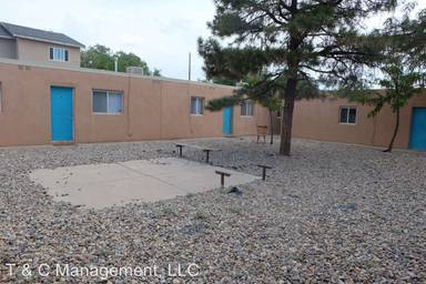 Main picture of 609 Chama St SE