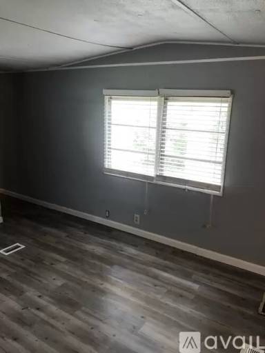 Main picture of 100 Castle Club Dr