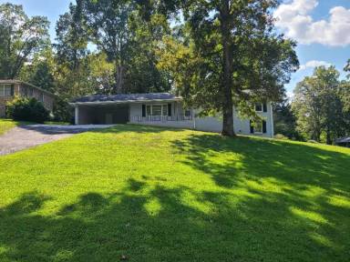 Main picture of 3941 Pine Needle Dr